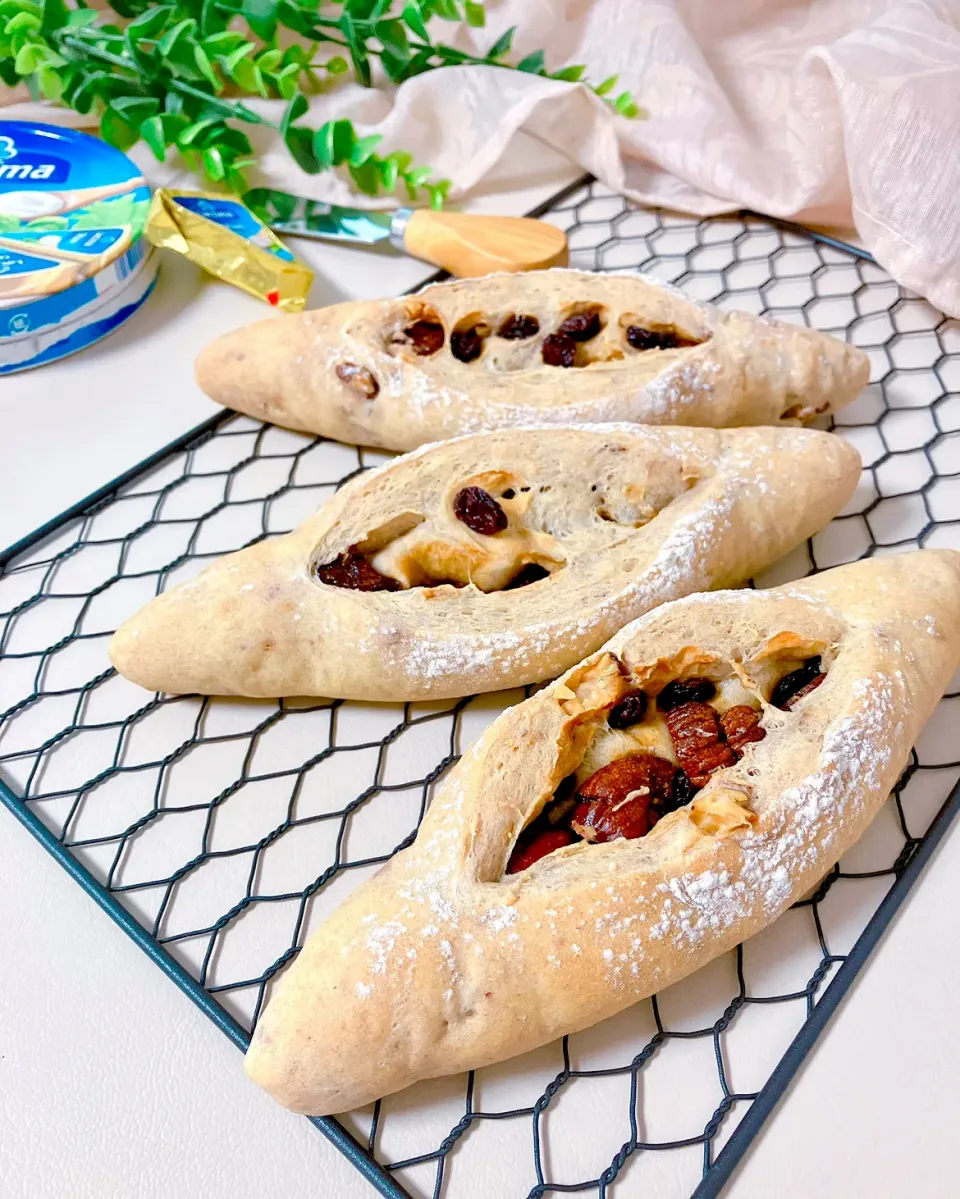 無花果と胡桃のライ麦パン|mai＊さん