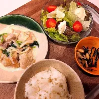 鶏肉のガーリッククリーム煮、ヒジキの煮物、フレッシュチーズのサラダ|ぷゆこさん