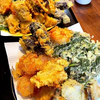 天ぷら盛り合わせ(春菊・海老・茄子・鱈)|DKさん