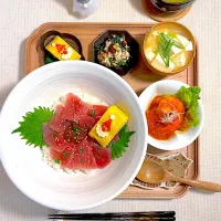 まぐろ丼のおぼんごはん|すずさん