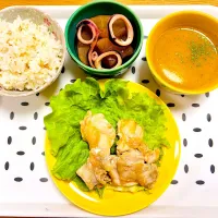 うちの晩ごはん　レモンチキン、イカ大根、カボチャのポタージュ、もち麦入りご飯|はるさく🌸さん