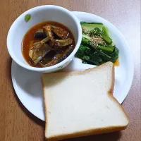 鰯の煮付け、小松菜のお浸し、パン|ナナさん