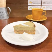 ほうじ茶マロンのチーズケーキとコーヒー| ちゃみこさん