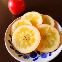 こみつりんご🍎|うさかめさん