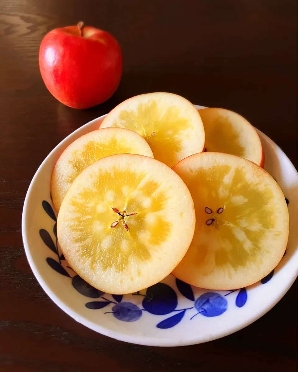 こみつりんご🍎|うさかめさん