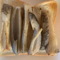 れんこんの塩きんぴらトースト|そらまめさん