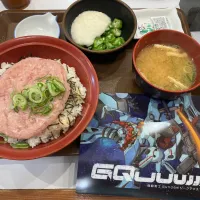 まぐろたたき丼山かけオクラM.A.Vトッピングセット|しのぶさん