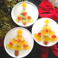 きこりnoteさんの料理 ミルクゼリーとキウイクリスマスツリー|きこりnoteさん