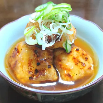 Snapdishの人気料理写真:焼き鶏むね肉のあんかけ小鉢😋🐔