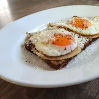 ハムエッグトースト|古尾谷りかこさん