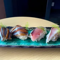 キビナゴの漬け首折れ双剣鯖のシメサバのにぎり〜鹿児島食材