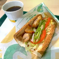 3種のきのこ香るグリルチキンチーズ w/ ホットコーヒー|T. Wonderさん