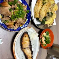 天ぷら　親鷄　ブリ焼き　海老ミツバ|みーさん