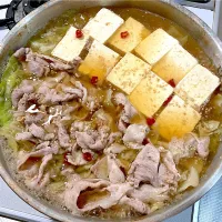豚肉とキャベツと島豆腐のあごだし鍋|satoruさん