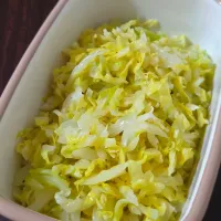 パパ作🥸塩だれキャベツ|ぱんだのままんさん