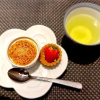 クリームブリュレ　讃岐姫🍓のタルト|Nobuko  Kawanishiさん