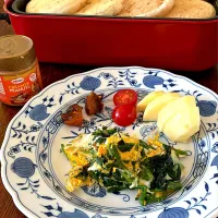 ブランチ♯超熟マフィン♯ほうれん草卵🥚| 小松菜さん