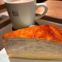 ロイヤルミルクティー＋ダブルクリームミルクレープ|みゃ〜・はつさん