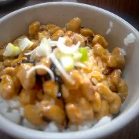 背徳の無限塩昆布なったま丼を作りました!|トモちゃんさん