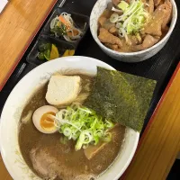 激煮干しらーめん モツ煮丼|rockiさん