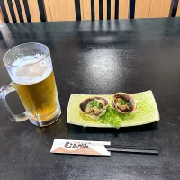 おつまみに焼き大あさりをいただきます|なびさん