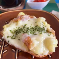じゃがいもとちくわのバター煮トースト🍞|うさぎぱんさん