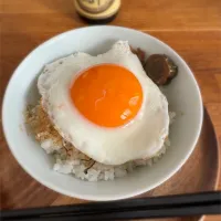 目玉焼き乗っけ丼| morimi32さん