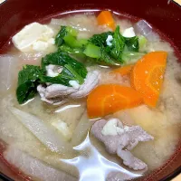 単身赴任中の男(豚汁)| おおもりの星さん