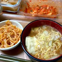 ラーメンと残りのスパゲッティ|みんみんさん