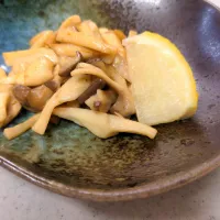 本日の一品☆エリンギのガーリック醤油炒め|こむぎさん