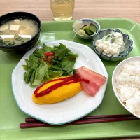 寮の朝ごはん😋| すかラインさん