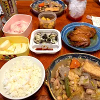 家で晩ごはん😋