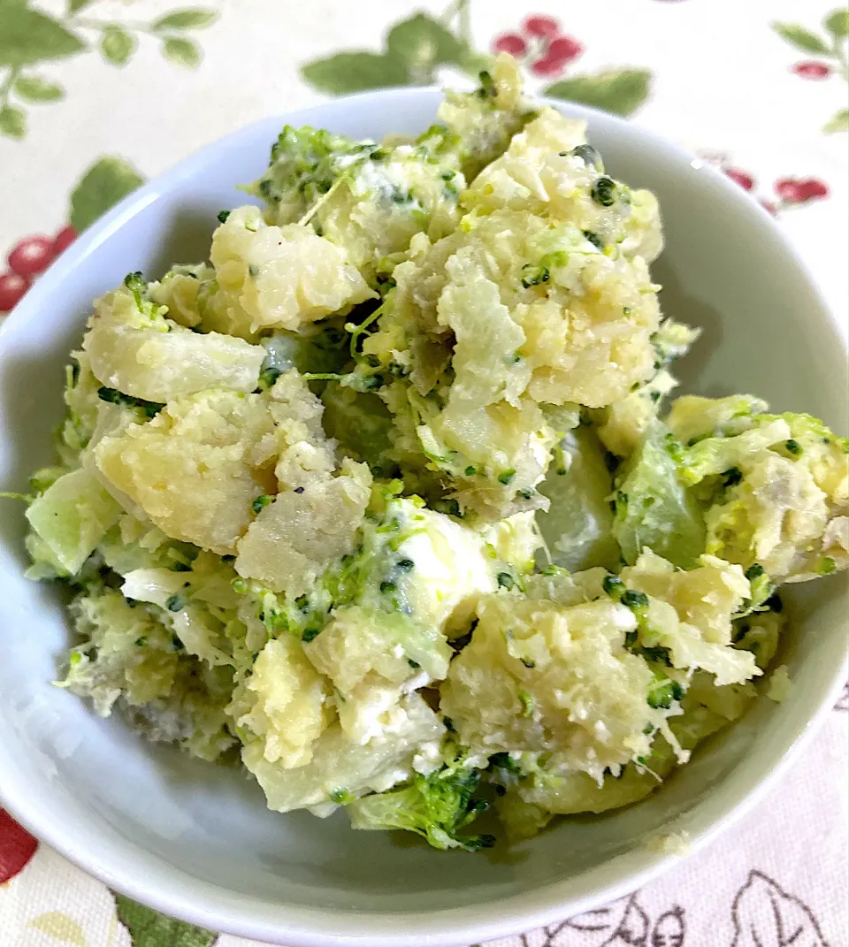 さつまいも🍠第2段、ブロッコリー🥦のクリームチーズサラダ🥗|keitanさん