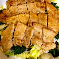 サムギョプサルなんだけど。下に野菜たっぷりにしてみました😅|abekoさん