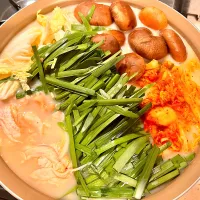 ホルモン&キムチ鍋(アーモンドミルクベース)|shibazakiさん