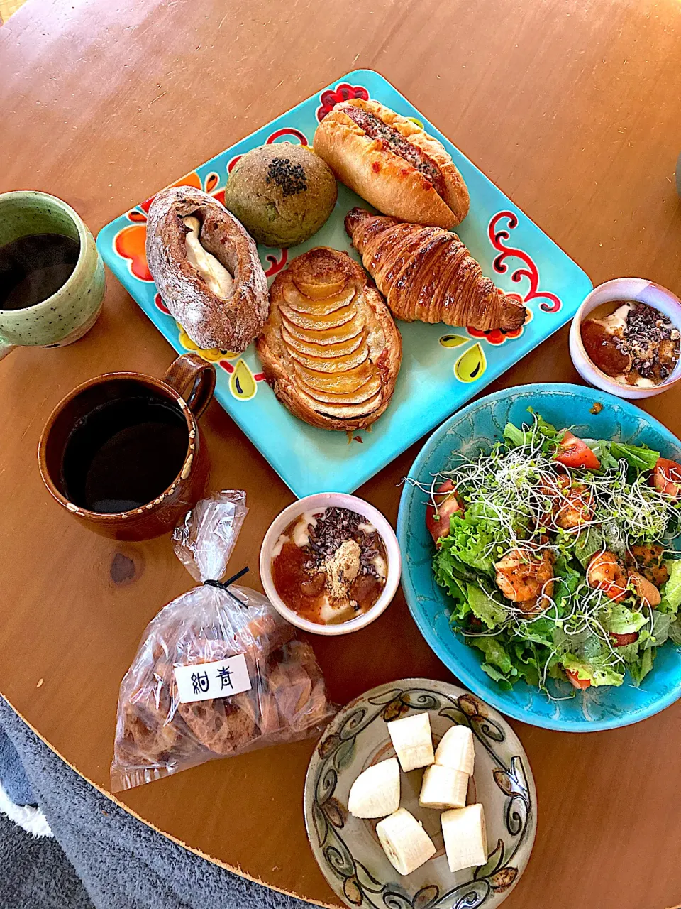 紺青で買って来たお土産パンで土曜日のランチ🌱|さくたえさん