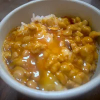 背徳のスタミナなったまご飯を作りました！|トモちゃんさん