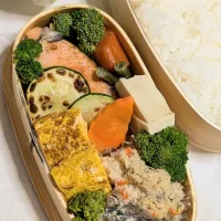 本日のお弁当〜鮭の和風弁当|f.1125beさん