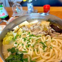 昨夜の豚しゃぶ鍋で煮込みうどんのランチ|じゅんさんさん