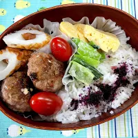 ハンバーグ、玉子焼、おばんざい🍱|なお🅿️さん