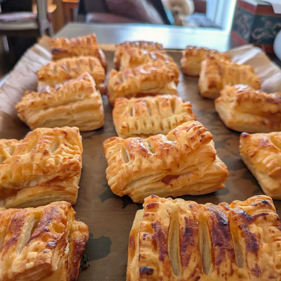 ひとくちアップルパイ🥧|とだともさん