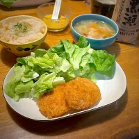 オランデーズ風ソースの海老カツと、大根めしと、豚汁|もえさん