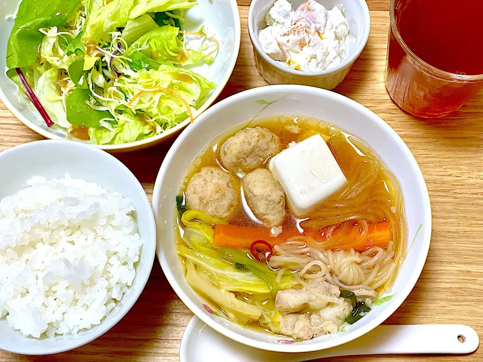 夕飯 モツ鍋とサラダなど|ふわふわさん