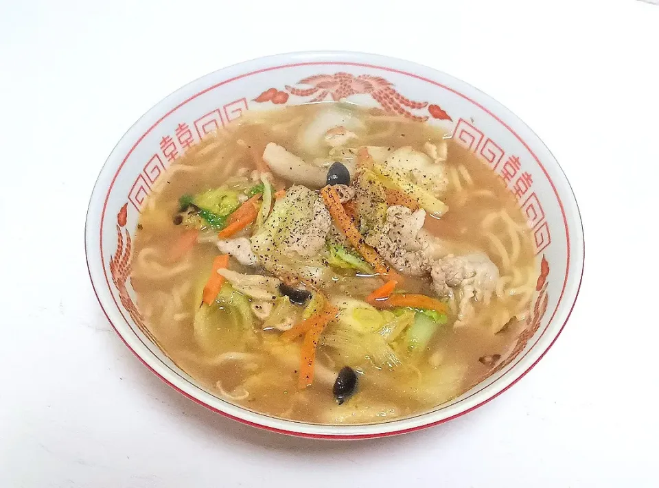 【簡単！旨味アレンジ🎯】野菜たっぷりタンメン🤤|Falco*さん