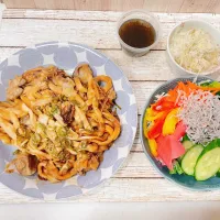 ホルモンうどん|chou  chouさん