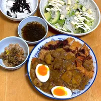 チキンカツカレー🍛デカ盛り|Makokoさん
