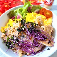 うまあじガーリック炒めの他人丼| オーロラさん