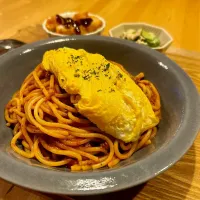 ボロネーゼ✴︎チーズオムレツのせ|あやみんさん