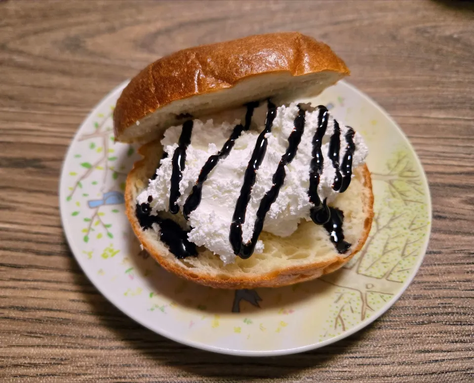 ホイップチョコパン|バンビさん