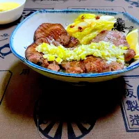 厚切り牛タンとろろ丼|ももさん